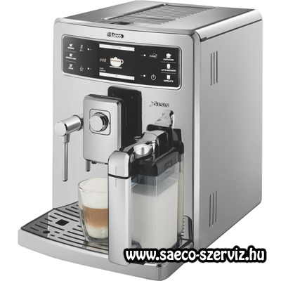 A képen egy Saeco Xelsis kávéfőző látható szemből, épp most készített egy cappuccino-t.